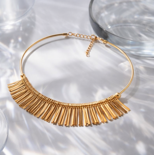 Solène Fringe Collar